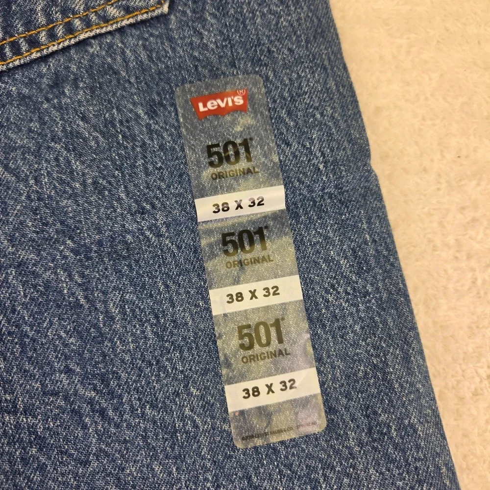 Levis 501 Original Fit Jeans Mens 38x32 Blue Denim Straight Leg Button Fly NEW